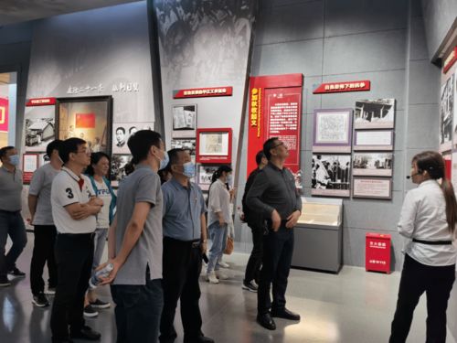 湖南省政務(wù)服務(wù)大廳醫(yī)保局窗口 以黨史學(xué)習(xí)教育提升教育咨詢服務(wù)效能